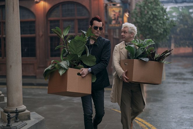 Good Omens - Season 2 - Chapter 4: The Hitchhiker Featuring the Minisode Nazi Zombie Flesheaters - Photos