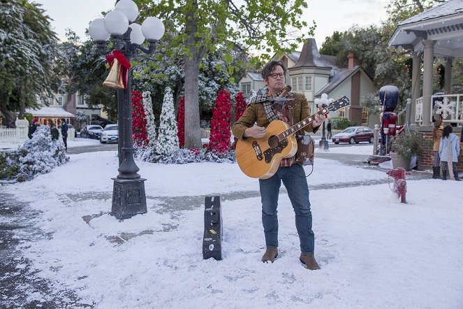 Gilmore Girls: A Year in the Life - Winter - Van film - Grant Lee Phillips