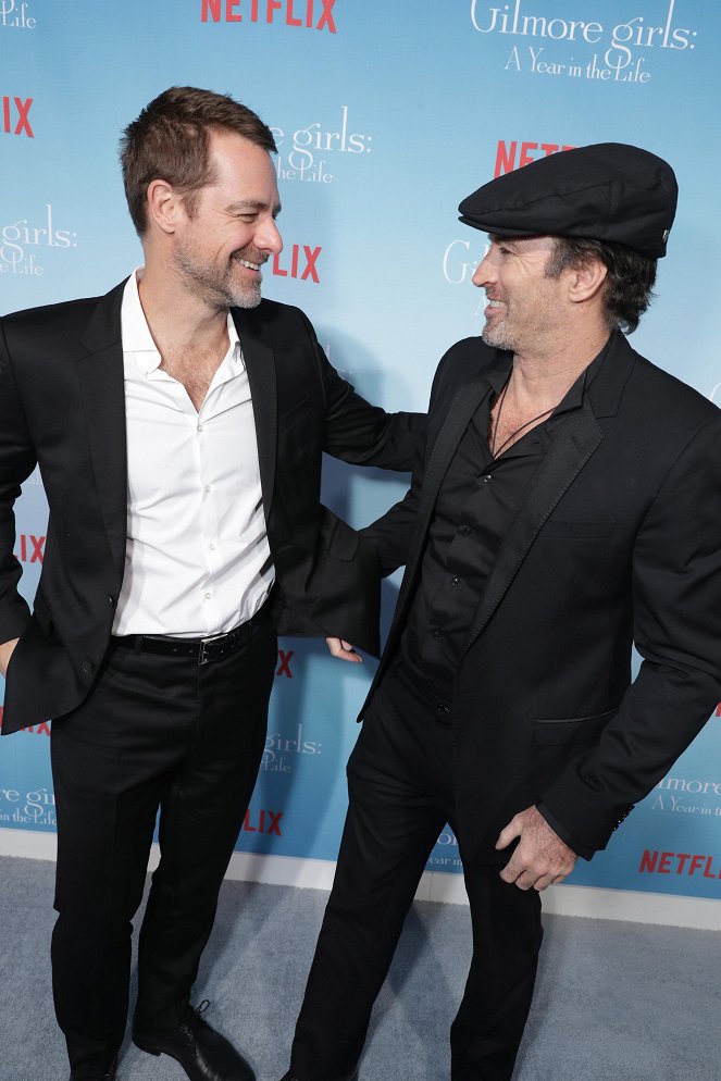 Gilmore Girls: A Year in the Life - Events - Netflix's "Gilmore Girls: A Year in the Life" Premiere - David Sutcliffe, Scott Patterson