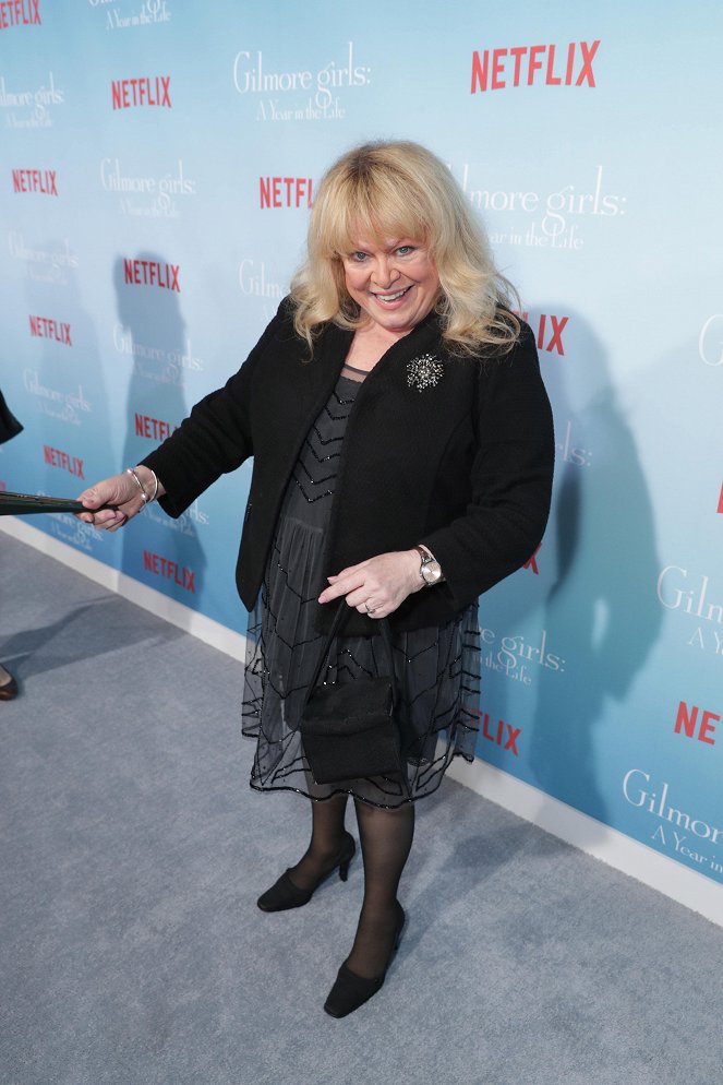 Gilmore Girls: A Year in the Life - Evenementen - Netflix's "Gilmore Girls: A Year in the Life" Premiere - Sally Struthers