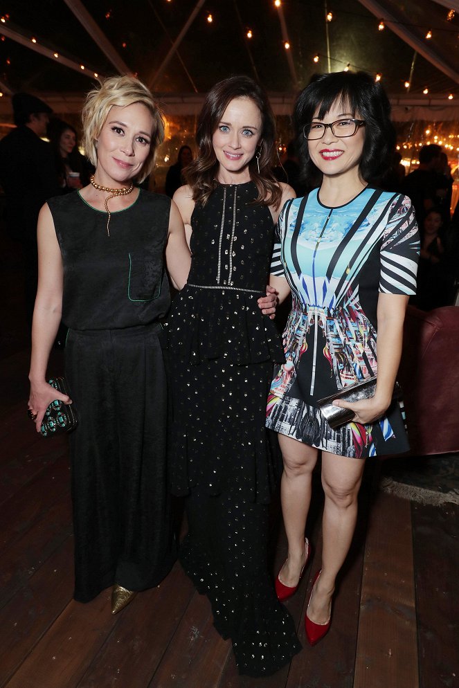 Gilmore Girls: A Year in the Life - Events - Netflix's "Gilmore Girls: A Year in the Life" Premiere - Liza Weil, Alexis Bledel, Keiko Agena