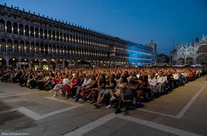 Beethoven Symphonie Nr. 9 - Piazza San Marco, Venezia: Orchestra del Teatro La Fenice - Filmfotos