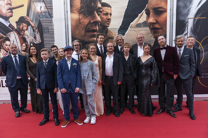 War Sailor - Veranstaltungen - The opening screening at The 50th Norwegian International Film Festival in Haugesund. - Armand Hannestad, Leon Tobias Slettbakk, Kristoffer Joner, Henrikke Lund Olsen, Ine Marie Wilmann, Pål Sverre Hagen, Gunnar Vikene, Arthur Hakalahti, Thor Brekkeflat, Alexandra Gjerpen, Florian Schmidtke