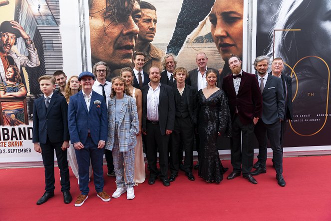 Krigsseileren - Événements - The opening screening at The 50th Norwegian International Film Festival in Haugesund. - Armand Hannestad, Leon Tobias Slettbakk, Kristoffer Joner, Henrikke Lund Olsen, Ine Marie Wilmann, Pål Sverre Hagen, Gunnar Vikene, Arthur Hakalahti, Thor Brekkeflat, Alexandra Gjerpen, Florian Schmidtke