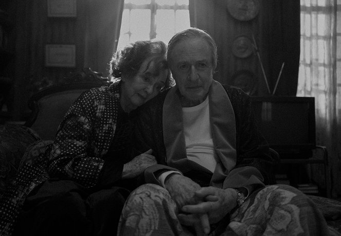 El conde - De la película - Gloria Münchmeyer, Jaime Vadell