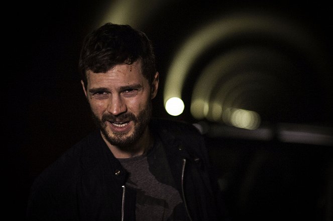 Pád - Ticho a trýzeň - Z filmu - Jamie Dornan