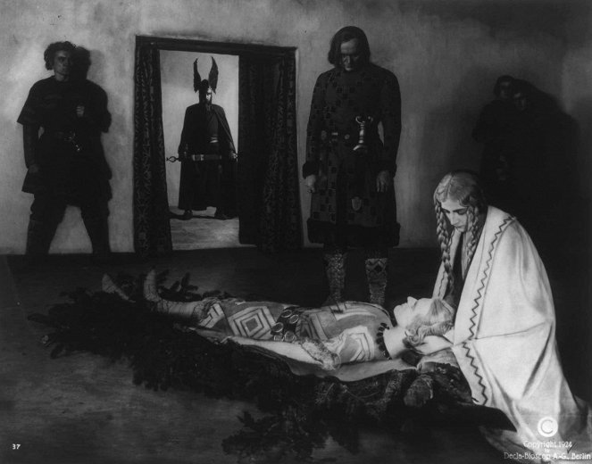 Los nibelungos: La muerte de Sigfrido - De la película - Paul Richter, Margarete Schön