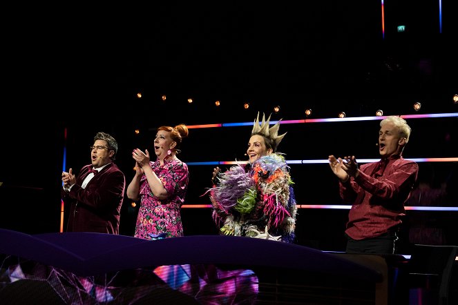 Masked Singer Suomi - Filmfotók - Janne Kataja, Jenni Kokander, Maria Veitola, Christoffer Strandberg