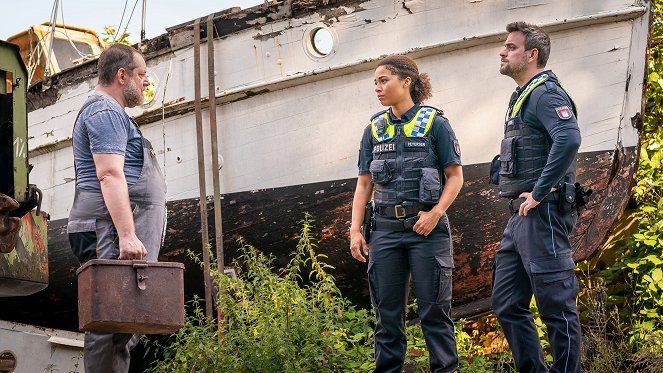 Polícia Hamburg - Season 18 - Verzweifelt - Z filmu