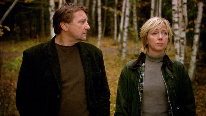Slangebæreren - De la película - Reidar Sørensen, Marit Andreassen