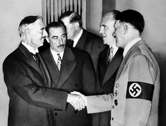 1938: Chamberlain chce mír s Hitlerem - Z filmu - Neville Chamberlain, Adolf Hitler