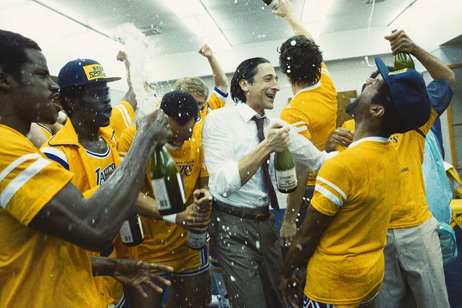 Winning Time: Aufstieg der Lakers-Dynastie - Schlagt L.A.! - Filmfotos - Adrien Brody