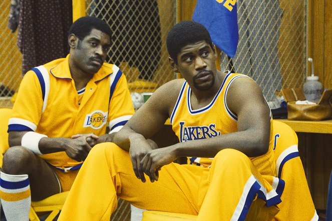 Winning Time: The Rise of the Lakers Dynasty - 'Beat L.A.' - Film - Delante Desouza, Quincy Isaiah