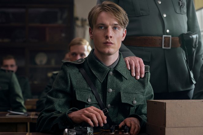 All The Light We Cannot See - Episode 3 - Photos - Louis Hofmann