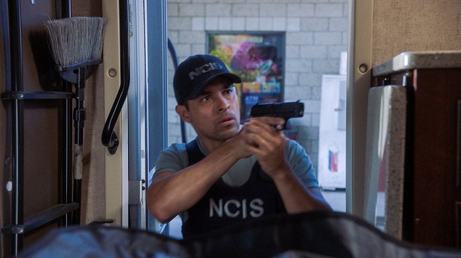 NCIS - Námorný vyšetrovací úrad - Leave No Trace - Z filmu