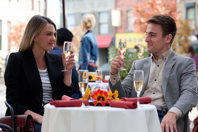 Autumn in the City - Herbstzauber in New York - Filmfotos - Aimee Teegarden, Evan Roderick