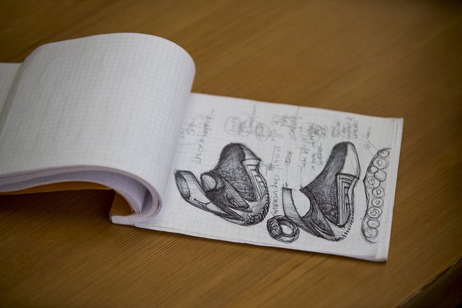 Abstract : L'art du design - Tinker Hatfield : Conception de chaussures - Film