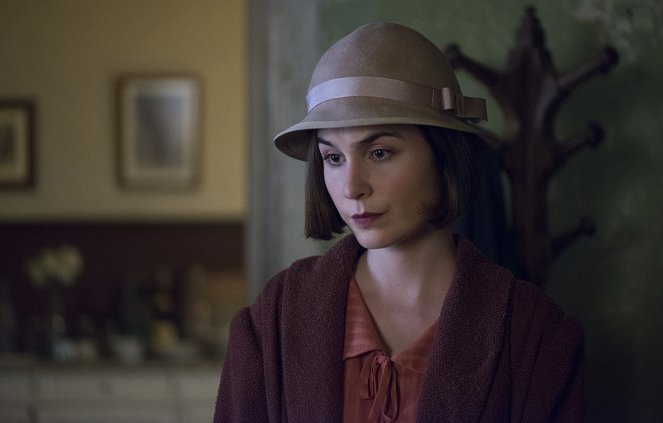 Cable Girls - Chapter 13: Secrets - Photos