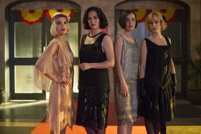 Cable Girls - Chapter 15: Opportunities - Photos