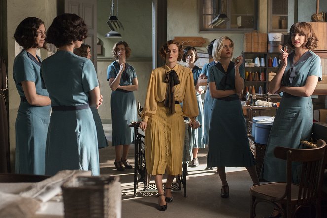 Cable Girls - Chapter 19: Truth - Photos