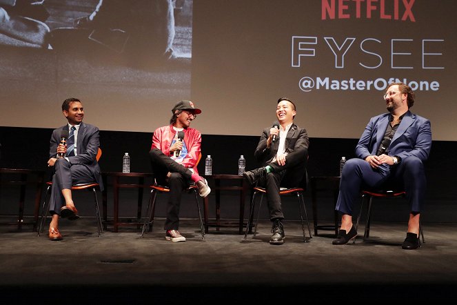 Master of None - Season 2 - Événements - 'Master of None' Netflix FYSee exhibit space with a Q&A at the Samuel Goldwyn Theater