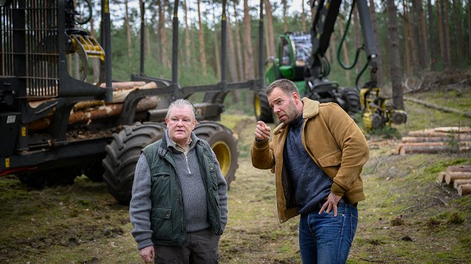 SOKO Wismar - Season 21 - Holz fällt! - Filmfotos - Thomas Lawinky, Dominic Boeer