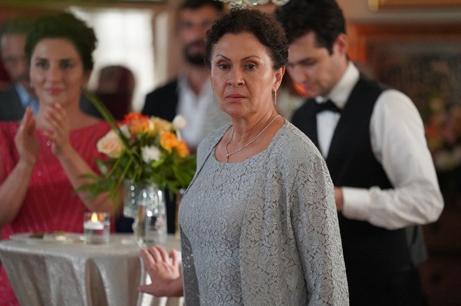 Ateş Kuşları - Episode 1 - Photos - Konca Cilasun