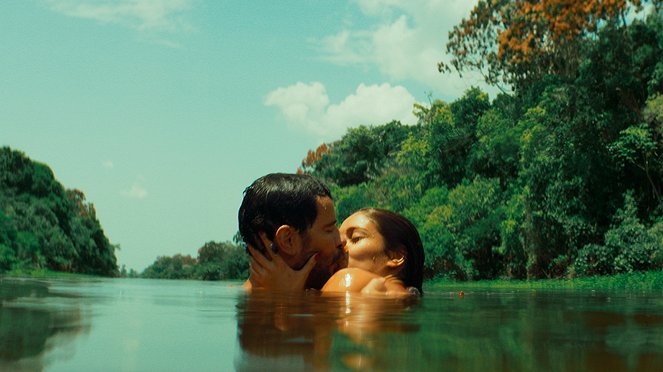 O Rio do Desejo - De la película - Daniel de Oliveira, Sophie Charlotte