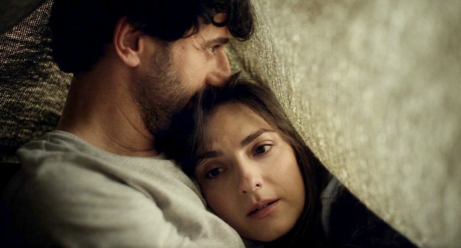 Was von der Liebe bleibt - De filmes - Serkan Kaya, Seyneb Saleh