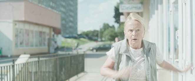 Kobieta na dachu - Van film - Dorota Pomykala