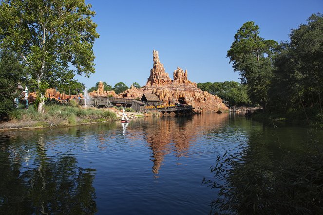 Behind the Attraction - Big Thunder Mountain Railroad - Photos