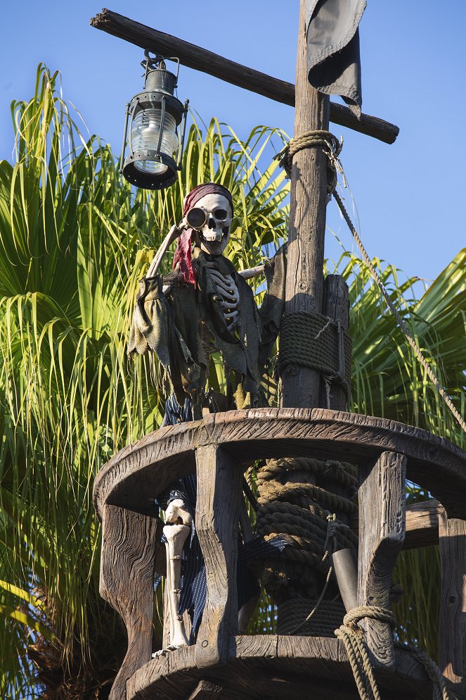 Behind the Attraction - Pirates of the Caribbean - Photos
