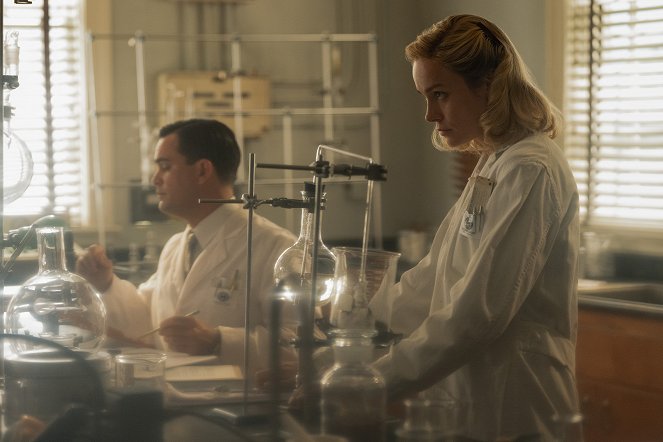 Lekcje chemii - Miss Hastings - Z filmu - Brie Larson