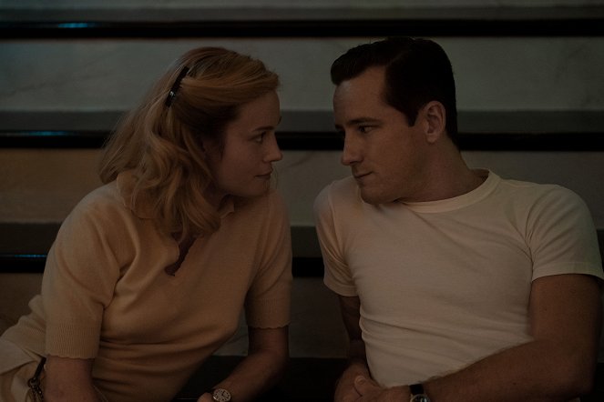 Lessons in Chemistry - Her and Him - Van film - Brie Larson, Lewis Pullman