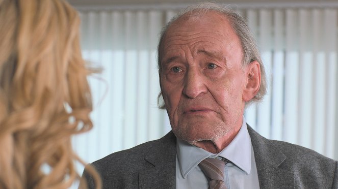 Hotel Mondial - Season 2 - Streik - Film - Michael Mendl