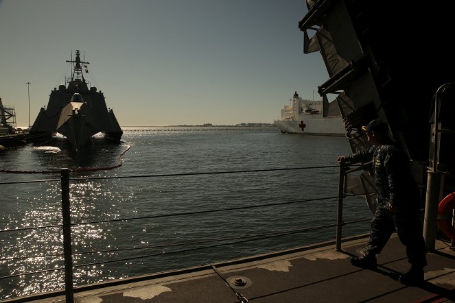 Geniale Technik - US Navy's Super Ship - Filmfotos