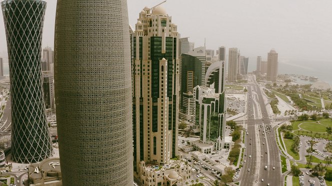 Qatar - Between Boomtown and Burqa - Do filme
