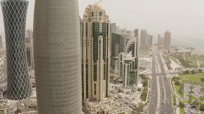 Qatar - Between Boomtown and Burqa - De la película