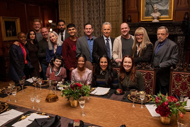 The Fall of the House of Usher - A Midnight Dreary - Making of - T'Nia Miller, Paola Nuñez, Trevor Macy, Matt Biedel, Kate Siegel, Ruth Codd, Rahul Kohli, Sauriyan Sapkota, Kyliegh Curran, Henry Thomas, Crystal Balint, Bruce Greenwood, Mike Flanagan, Samantha Sloyan, Mary McDonnell, Mark Hamill