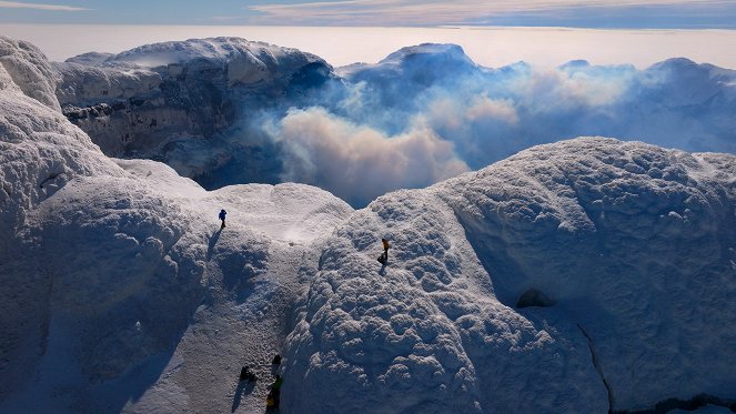Explorer: A tűz tava - Filmfotók