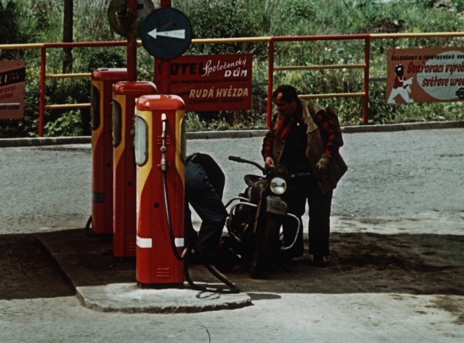 Vůně benzínu - De la película