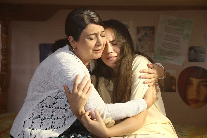Üç Kız Kardeş - Episode 5 - De la película