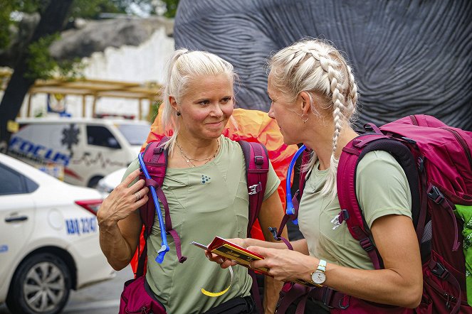 Amazing Race Suomi - Photos - Mari Eder, Kaisa Mäkäräinen