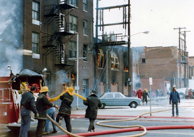 Obrovské stavitelské chyby - Blaze of Winston-Salem - Z filmu