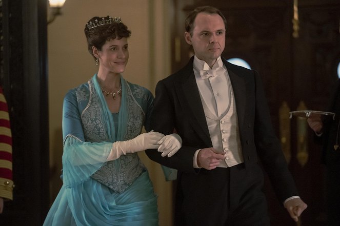 The Gilded Age - Season 2 - You Don't Even Like Opera - Photos