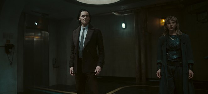 Loki - A TVA lelke - Filmfotók - Tom Hiddleston, Sophia Di Martino