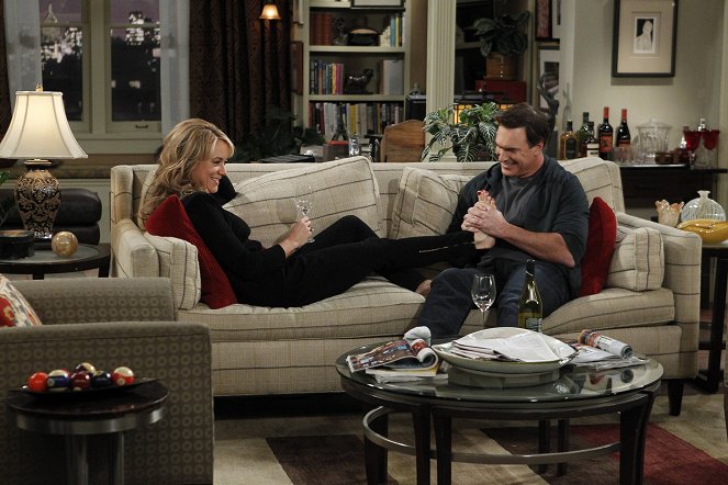 Rules of Engagement - Season 7 - Cats & Dogs - Photos