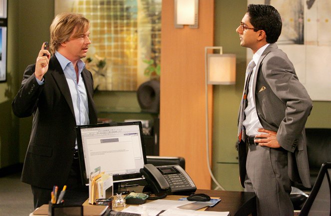 Rules of Engagement - Season 5 - Play Ball - Filmfotos