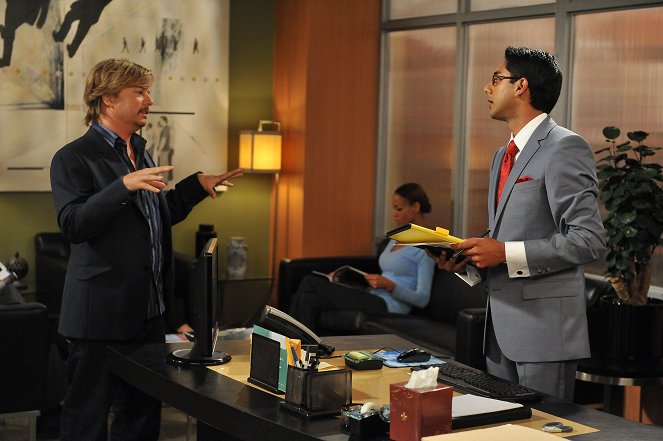 Rules of Engagement - Season 5 - The Bank - Photos