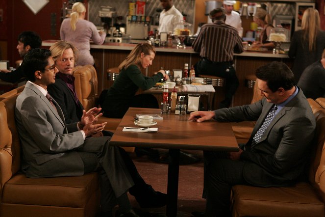 Rules of Engagement - Season 4 - Harassment - Photos